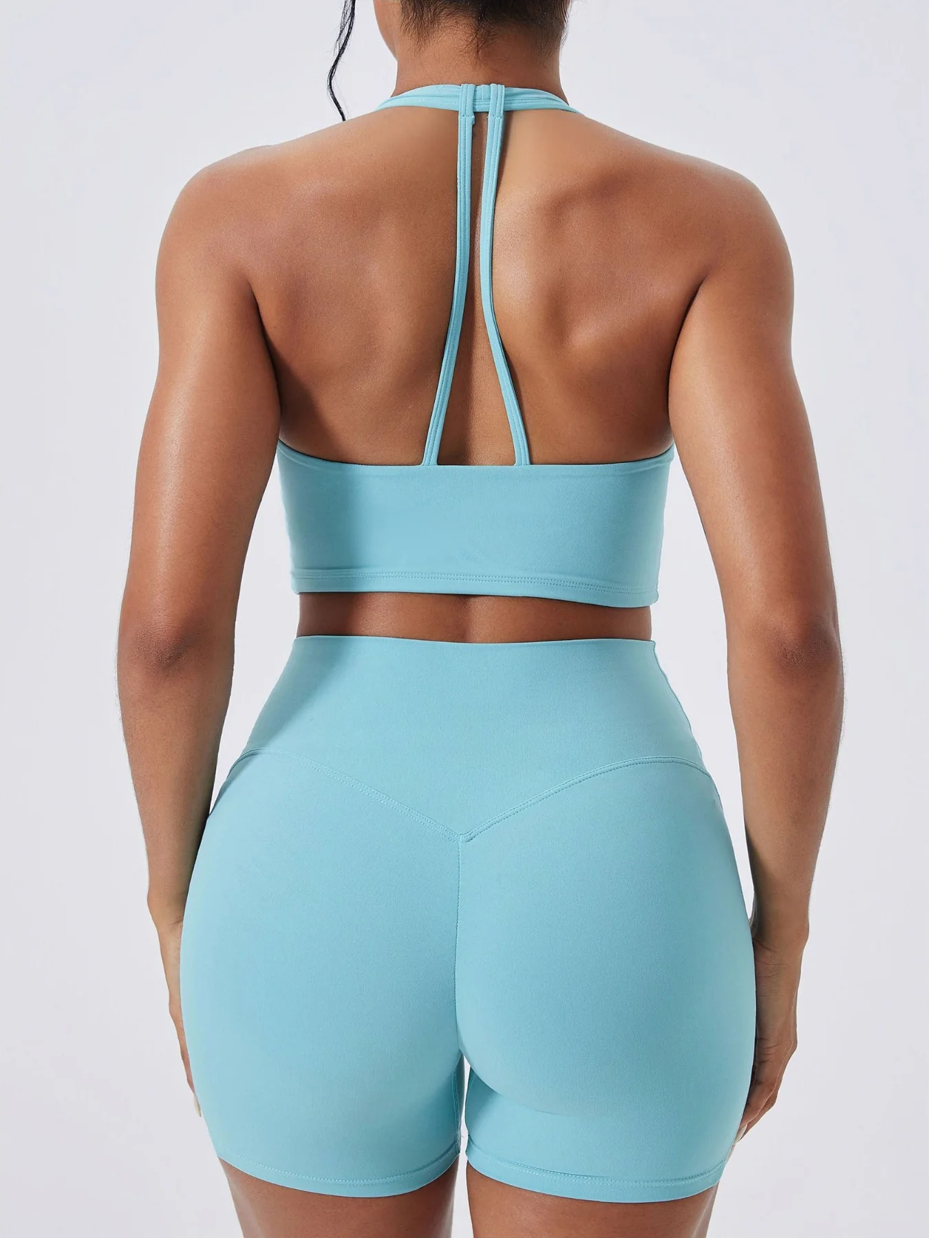 Twisted Cutout Athletic Crop Top with Breathable Design - Artadvier