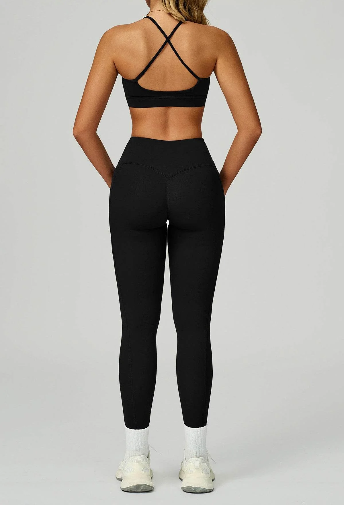 Activewear Set with Cross Back Bra and Legging - Artadvier