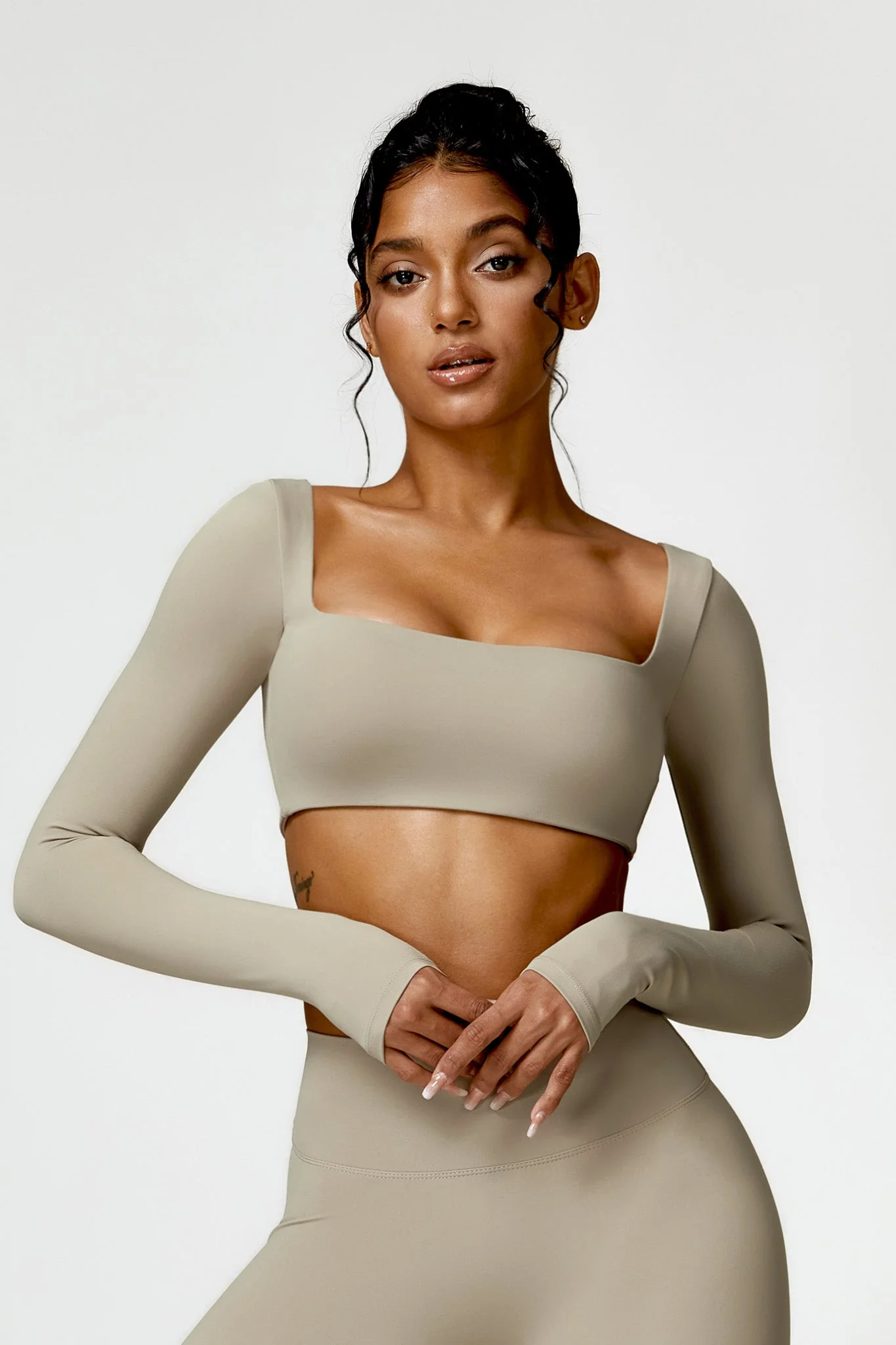 Square Neck Long Sleeve Crop Top - Artadvier